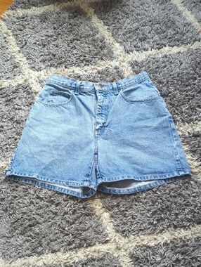 Moda Intl The London Jean Classic Light Blue Denim Women’s Shorts